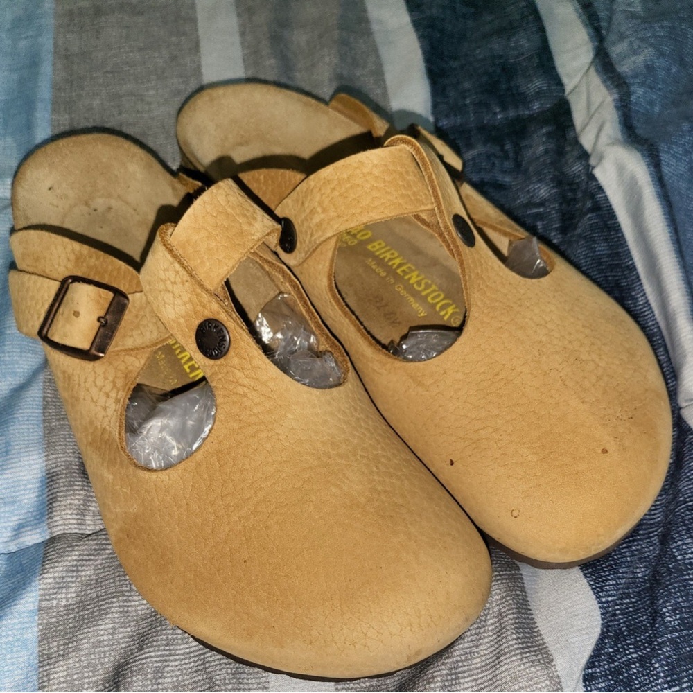 Rare Birkenstock T strap nubuck leather size 40